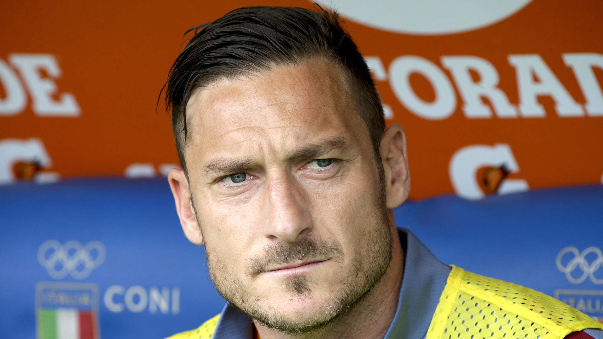 Totti deveria estar na sele&ccedil;&atilde;o italiana na Eurocopa? Para Zaccardo e Buffon, sim