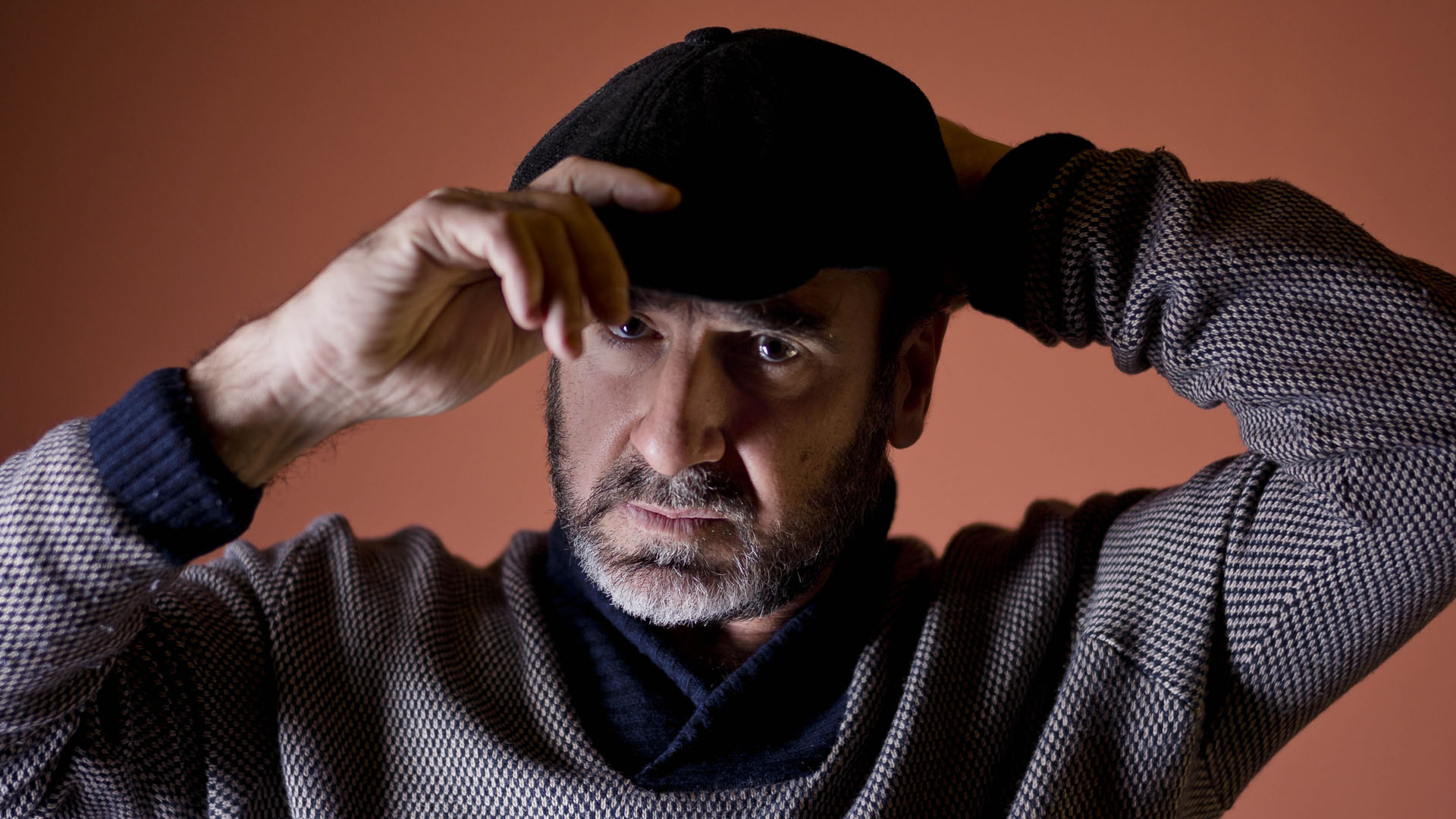 Cantona: &ldquo;Deschamps me processar? Seria a primeira vez que ele sairia da defesa para o ataque&rdquo;