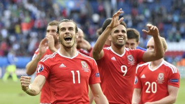 [Vídeo] A zoação impera, e os jogadores de Gales vibraram muito com a derrota inglesa