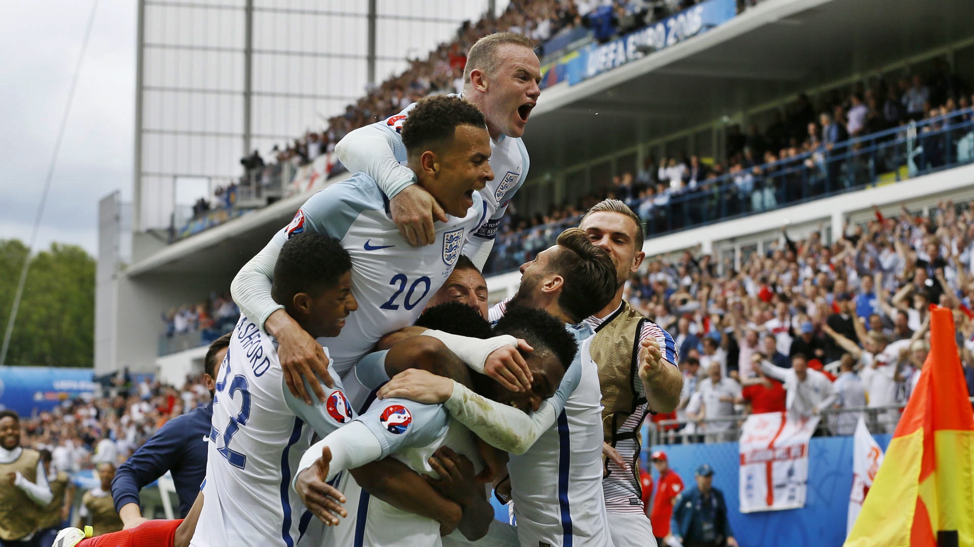 Inglaterra &eacute; superior no duelo brit&acirc;nico e faz Gales ir do choro de emo&ccedil;&atilde;o ao de tristeza em segundos