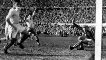 Há 86 anos, Argentina e Estados Unidos se encaravam pela primeira vez, e justo em uma semifinal