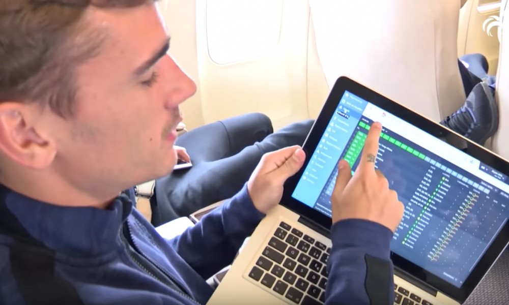 Gente como a gente: Entre um jogo e outro da Euro, Griezmann alimenta o seu v&iacute;cio em FM