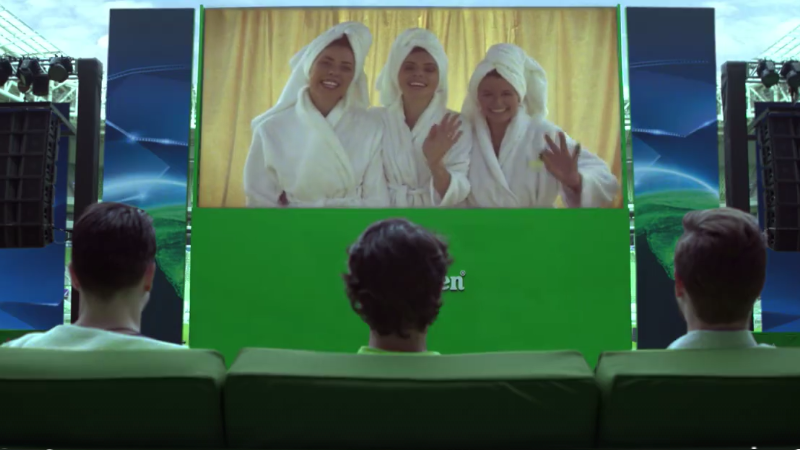 Lugar de mulher &eacute; no futebol, e este comercial afirma isso de um jeito sensacional