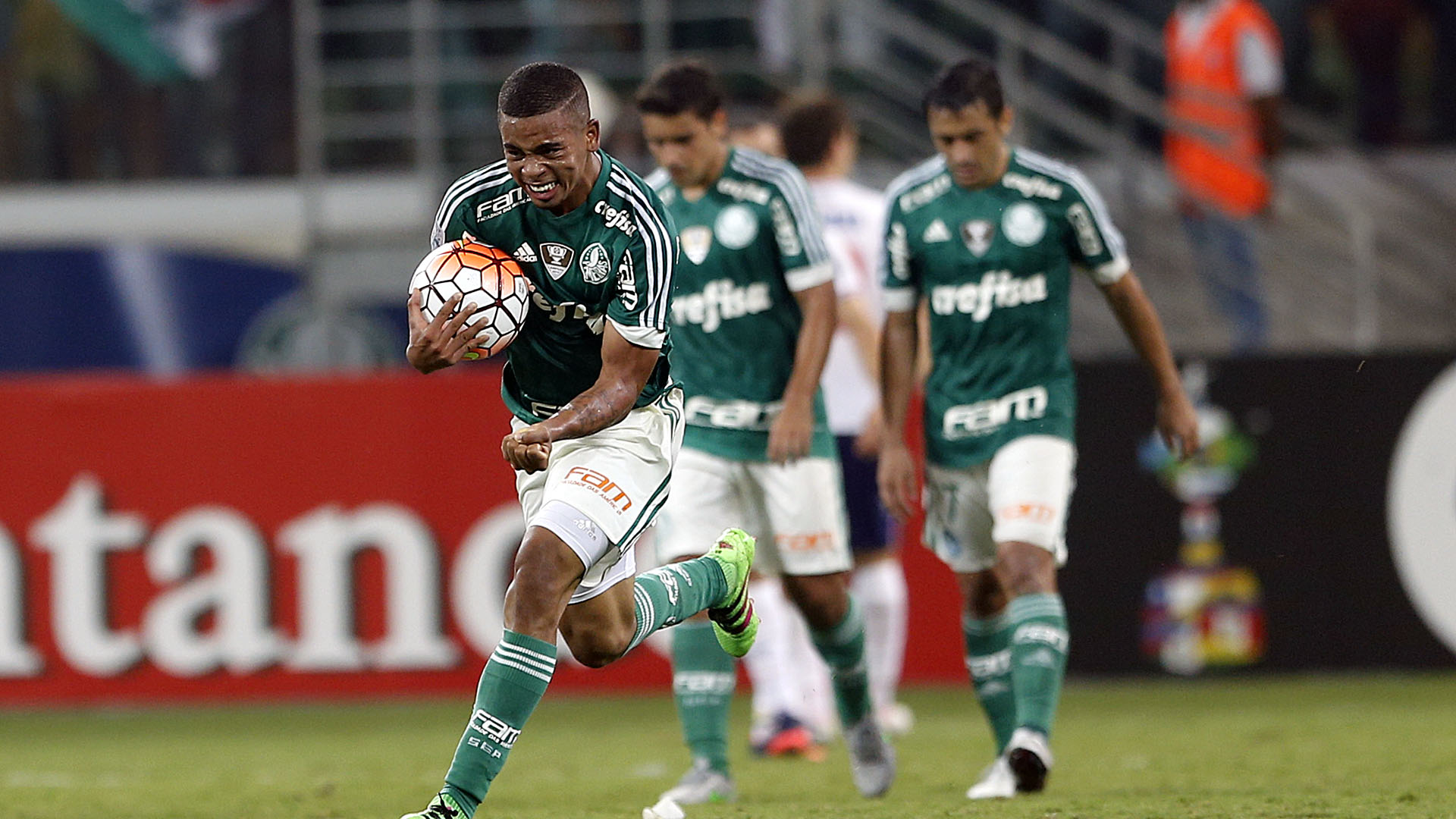 Cl&aacute;ssico na Inglaterra, decis&otilde;es na S&eacute;rie A e na S&eacute;rie B e grandes jogos internacionais