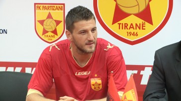 Goleiro albanês pega três pênaltis, marca de cavadinha e vira herói do Partizani na Champions