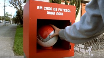 [Vídeo] Marca de biscoitos lança iniciativa para crianças não abandonarem o futebol de rua