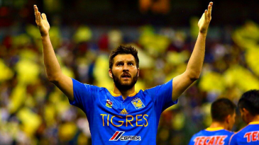 Este golaço de Gignac mostra por que ele é tratado como super herói no México