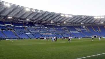 Quantos torcedores da Lazio compraram carnês de temporada no primeiro dia de vendas: 11