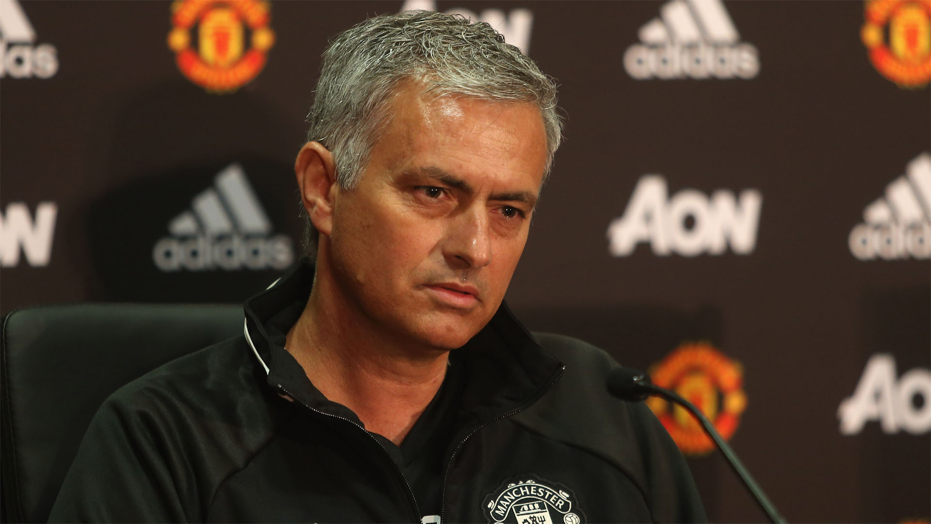 Mourinho: &ldquo;Tem certos treinadores que n&atilde;o ganham nada h&aacute; dez anos. Meu &uacute;ltimo t&iacute;tulo foi ano passado&rdquo;