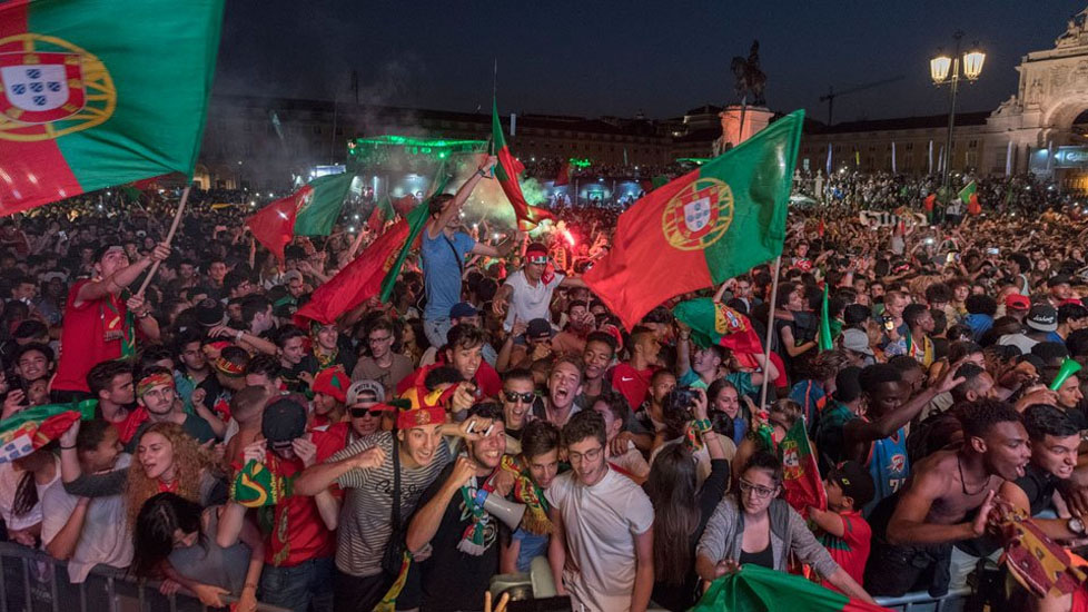 [V&iacute;deo] Torcida levantou o esplendor de Portugal em Lisboa durante a partida contra Gales