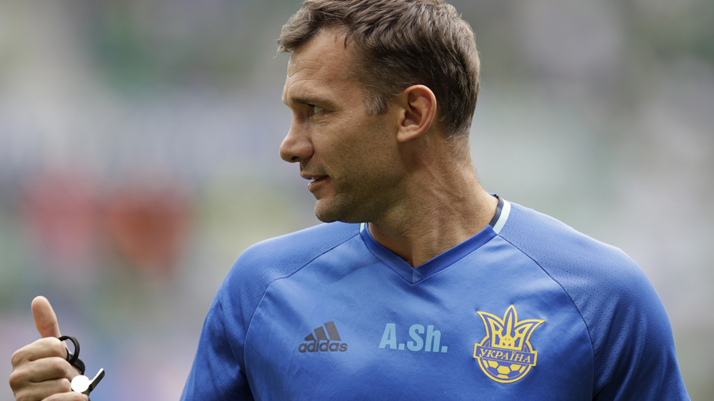 Estamos velhos: Shevchenko agora &eacute; t&eacute;cnico de jogadores que o usaram no videogame