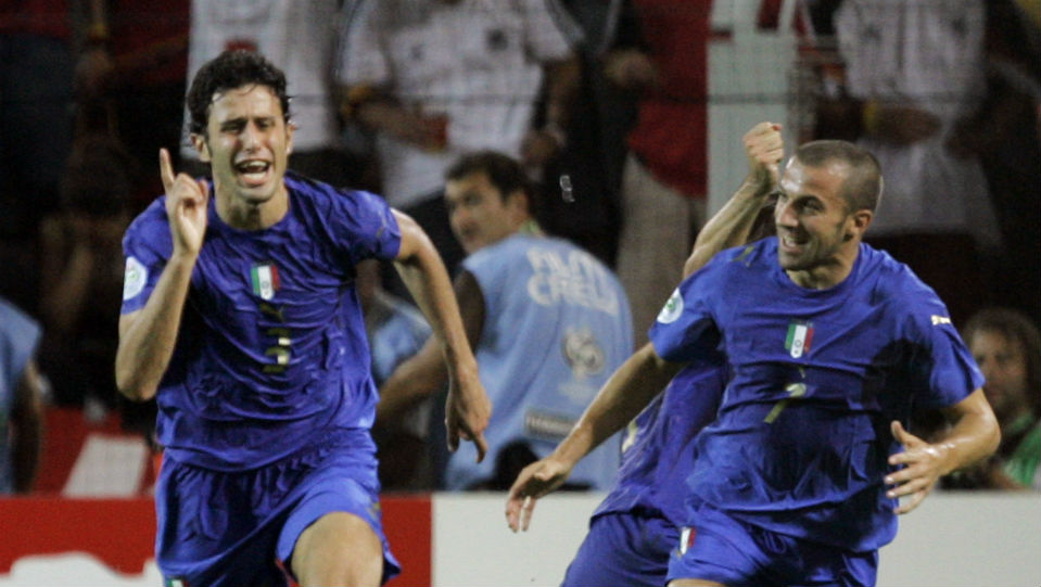 As Copas em 4 de julho: No 119&deg; minuto da semifinal, a apoteose italiana na Alemanha