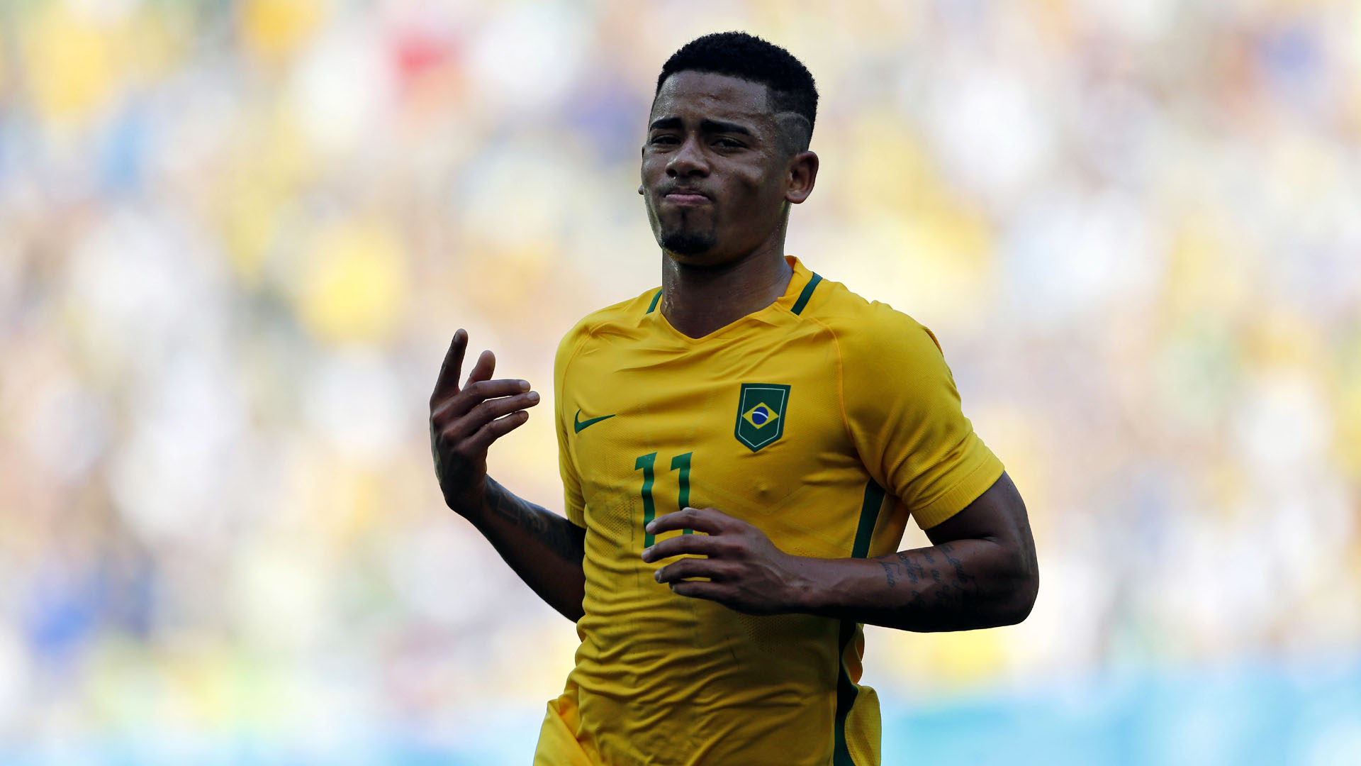 Press&atilde;o no Manchester City deve apressar estreia de Gabriel Jesus