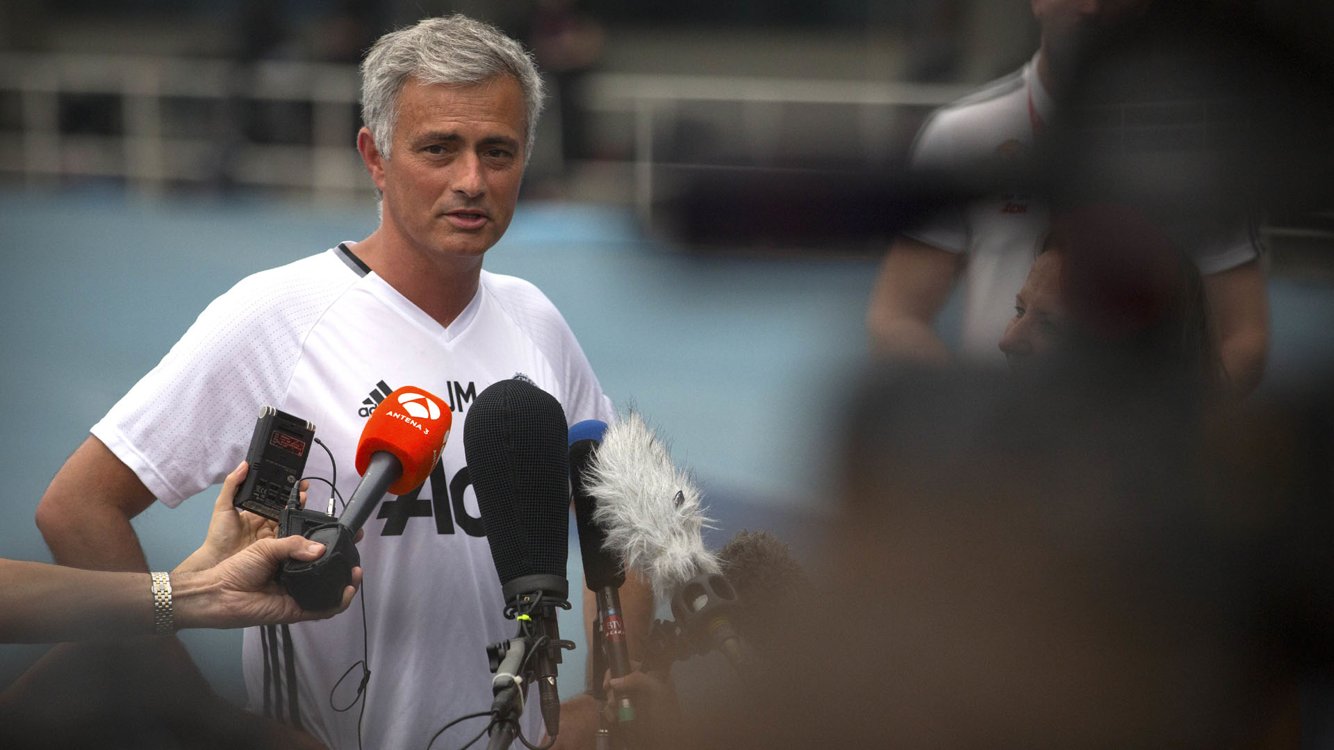 Mourinho diz estar orgulhoso do valor astron&ocirc;mico que o United pagou por Pogba