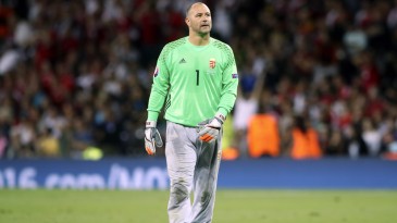 Nosso tiozão do churrasco favorito ganhou o prêmio de melhor defesa da temporada europeia