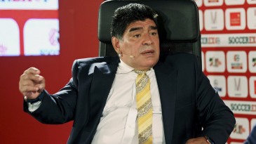 Maradona: “Renúncia de Messi pode ter sido encenada para esquecermos as finais perdidas”