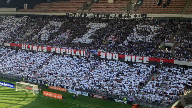 O mosaico da torcida do Nice