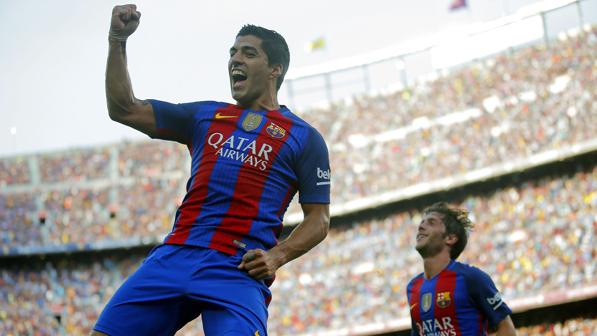Messi e Su&aacute;rez brilharam com Turan sendo mais atacante na estreia do Barcelona