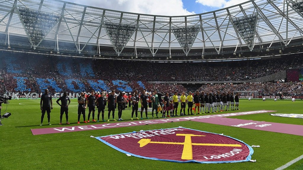 West Ham amea&ccedil;a &ldquo;revogar carn&ecirc; de temporada&rdquo; daqueles que insistirem em torcer em p&eacute;