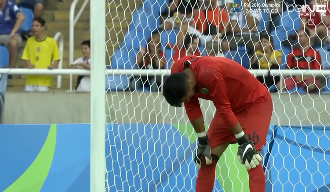 O goleiro da Arg&eacute;lia teve uma atua&ccedil;&atilde;o t&atilde;o bisonha na estreia ol&iacute;mpica que deu at&eacute; d&oacute;