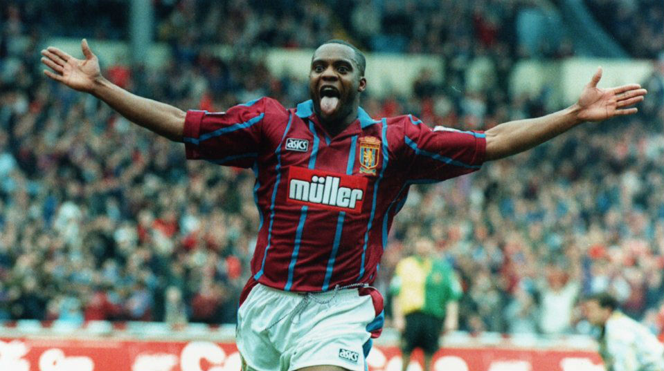 Morto pela pol&iacute;cia, Dalian Atkinson teve seu nome marcado nos prim&oacute;rdios da Premier League