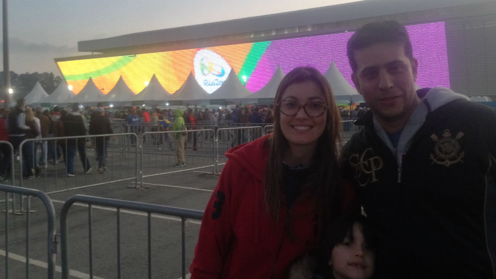 Corintianos aproveitam Olimp&iacute;ada para visitar seu pr&oacute;prio est&aacute;dio pela primeira vez