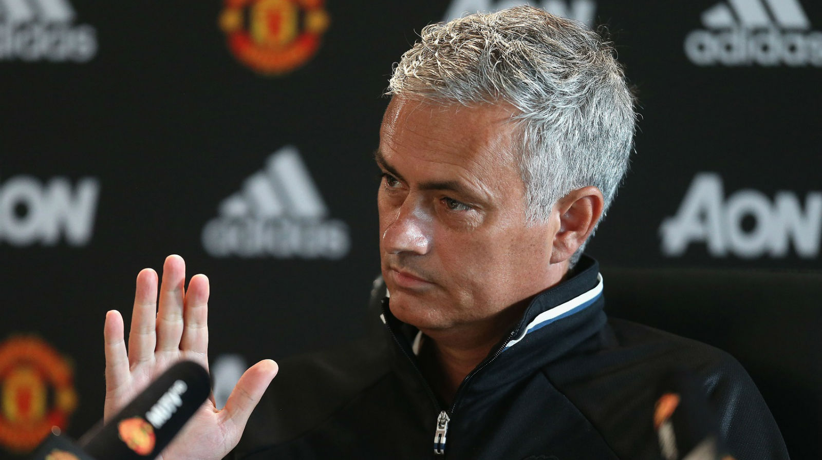 Mourinho: &ldquo;No futebol europeu, h&aacute; pessoas que falam como se fossem a Madre Teresa, mas n&atilde;o s&atilde;o&rdquo;