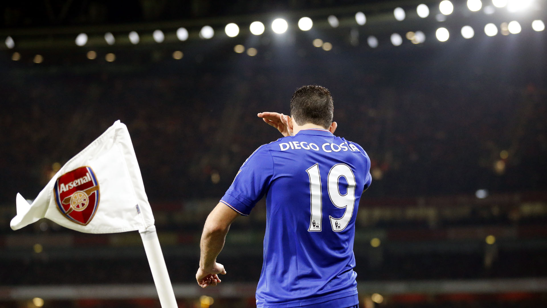 Jog&atilde;o na Inglaterra, jogos quentes no Brasileir&atilde;o e duelo de l&iacute;deres na S&eacute;rie B s&atilde;o os destaques