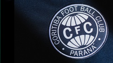 Camisa três do Coritiba brinca com apelido do time: em vez de Coxa Branca, Coxa Azul
