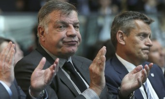 Big Sam se meteu em uma grande encrenca que lhe custou o cargo dos seus sonhos