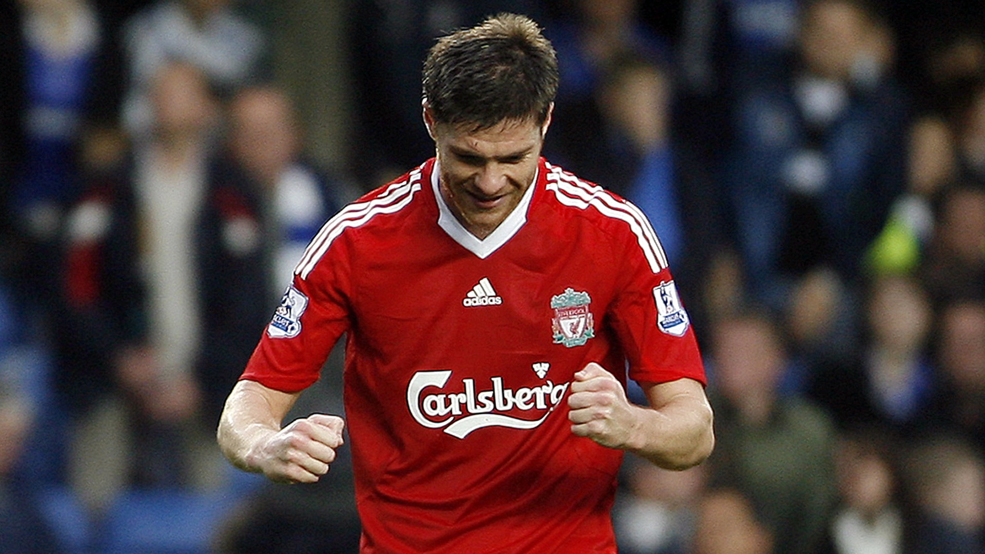 Xabi Alonso: &ldquo;S&oacute; me arrependo de n&atilde;o ter ganhado a Premier League no Liverpool&rdquo;
