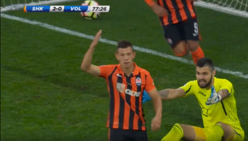 Logo em sua estreia na liga, promessa do Shakhtar precisou de 4 minutos para golaço de letra