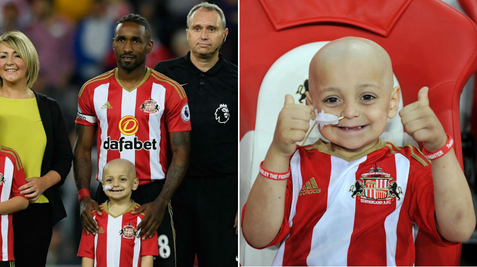 Sunderland e sua torcida ofereceram um dia inesquec&iacute;vel a menino que luta contra um c&acirc;ncer