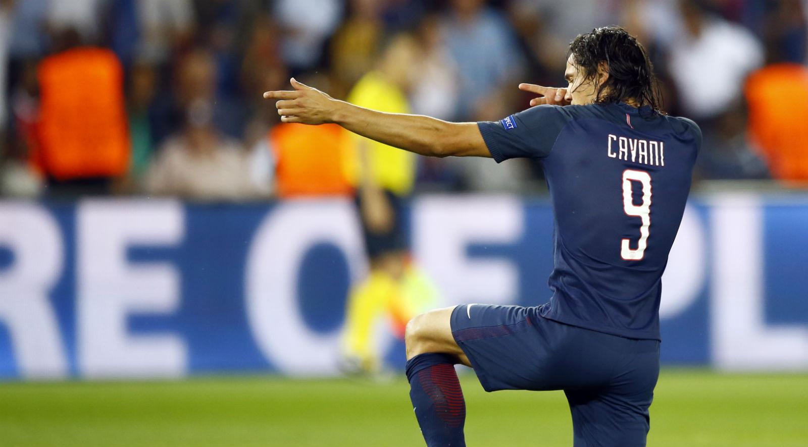 [V&iacute;deo] Cavani guardou seu estoque de gols e marcou quatro vezes em 34 minutos