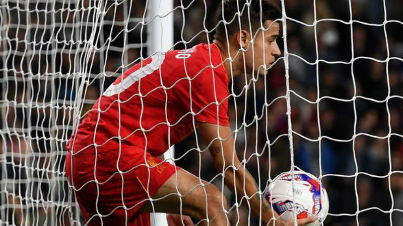 Outra vez brilhante, Coutinho comandou a classifica&ccedil;&atilde;o do Liverpool na Copa da Liga