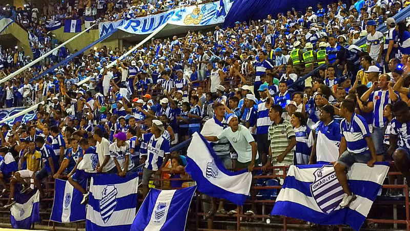 O primeiro jogo da decis&atilde;o da S&eacute;rie D contou com uma imensa festa azulina em Macei&oacute;