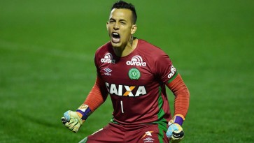 Danilo foi o paredão que barrou o ‘Rey de Copas’ e fez a Chape reavivar seu sonho de América