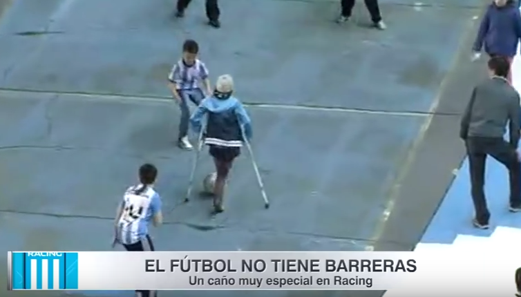 O drible da d&eacute;cada no Campeonato Argentino foi dado pelo torcedor mais ilustre do Racing