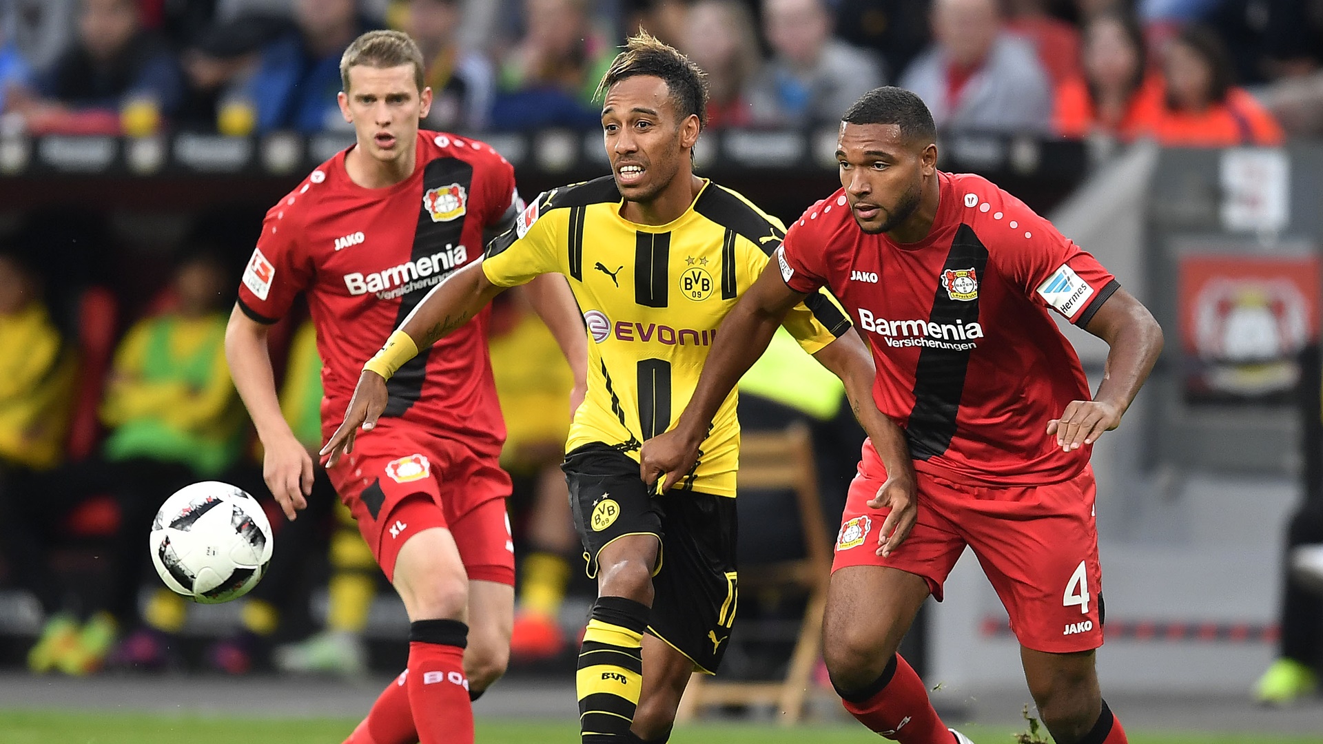 L&ouml;w: &ldquo;Trabalho na Bundesliga &eacute; mais sustent&aacute;vel que na Premier League&rdquo;