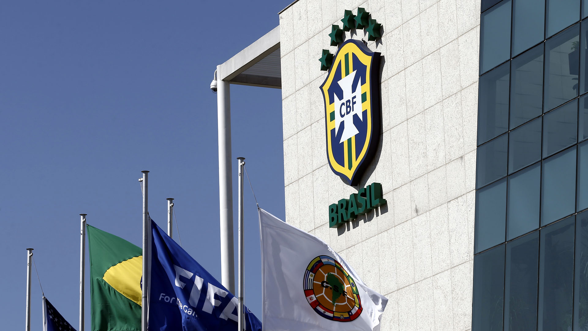 Podcast Trivela #159: Clubes merecem a CBF