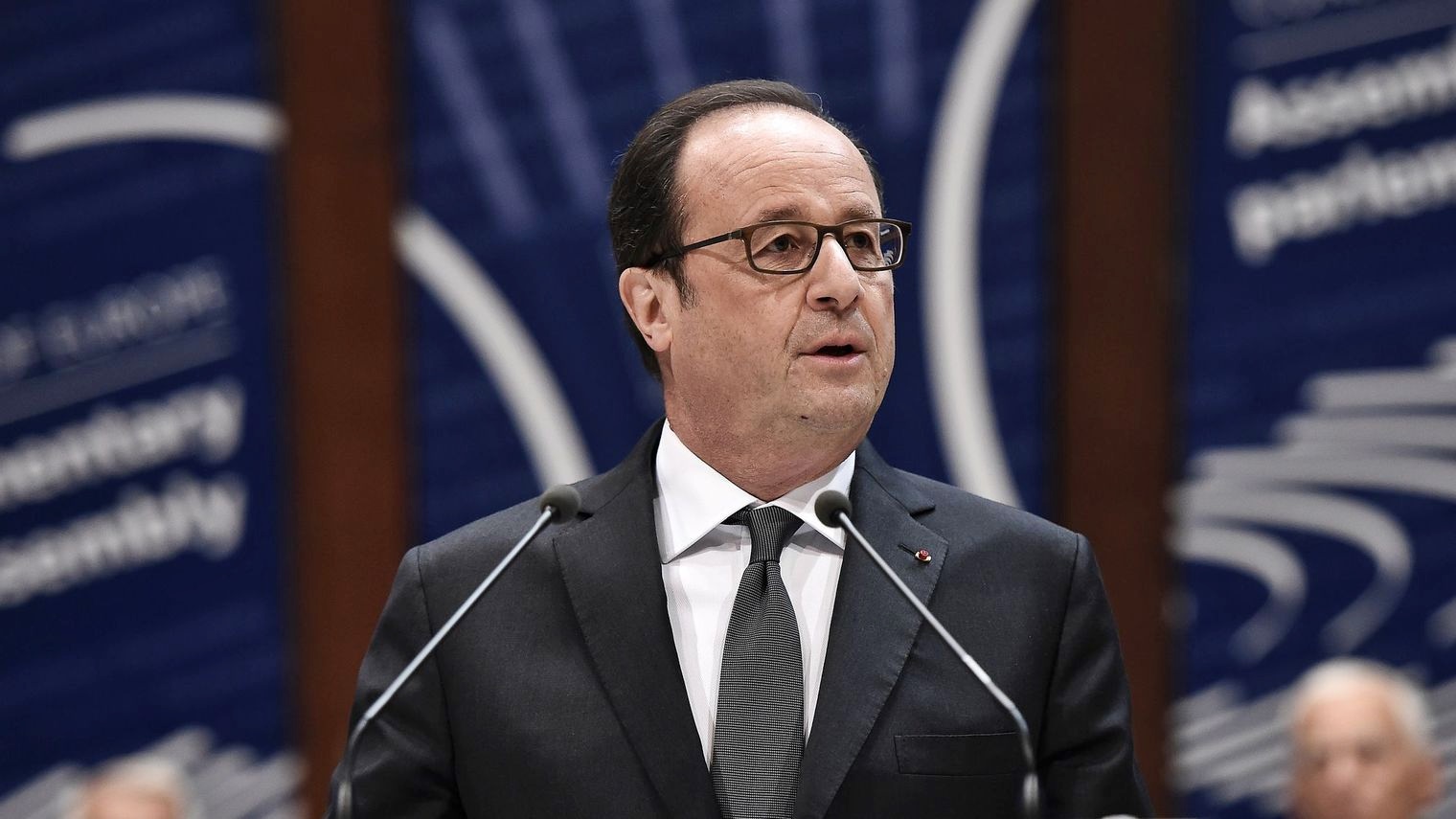 Presidente da Fran&ccedil;a critica intelig&ecirc;ncia dos jogadores: &ldquo;Deveriam malhar o c&eacute;rebro&rdquo;