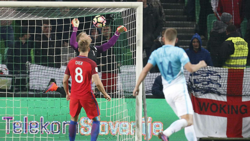 Hart fez uma das defesas da sua carreira no insosso empate da Inglaterra