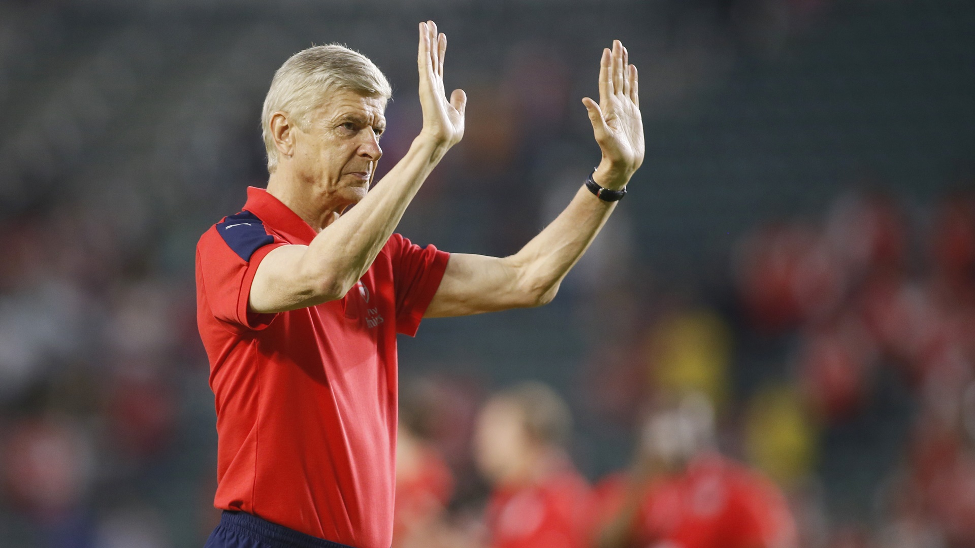 Wenger: &ldquo;Passo por uma desintoxica&ccedil;&atilde;o, depois de 35 anos trabalhando como treinador&rdquo;