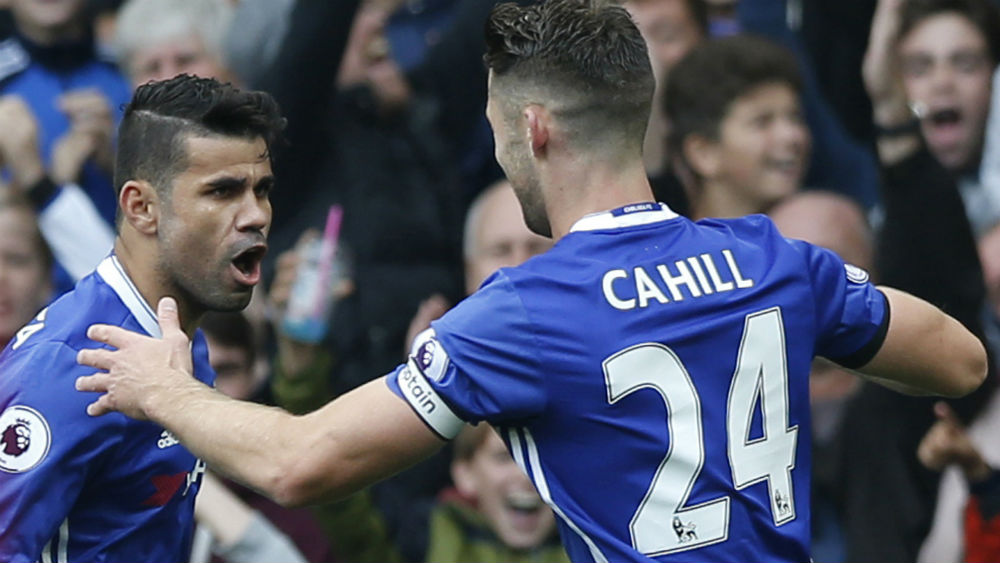 Mais uma vez com tr&ecirc;s zagueiros, Chelsea n&atilde;o toma conhecimento do Leicester