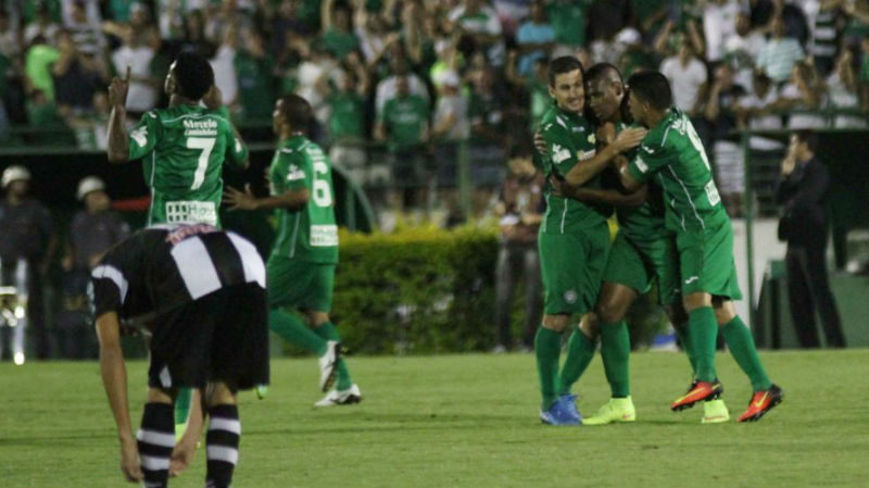 A dedica&ccedil;&atilde;o de Fumagalli, a f&eacute; de Chamusca, o fervor da torcida: O Guarani est&aacute; de volta &agrave; S&eacute;rie B
