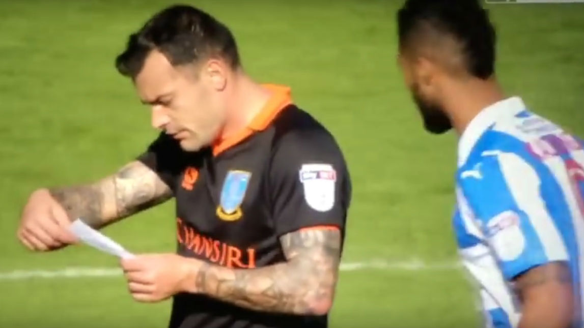 Jogador do Sheffield Wednesday cometeu um ato de espionagem na Segundona inglesa