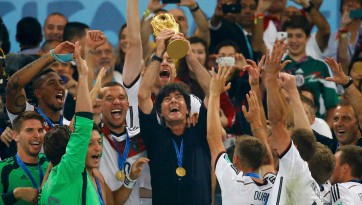 A continuação de uma era: Joachim Löw renova seu contrato com a seleção alemã até 2020