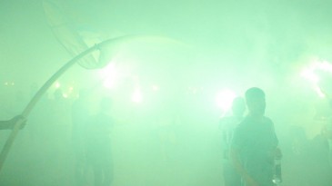 A façanha da Chapecoense nesta quarta começou a partir da inflamada recepção de sua torcida