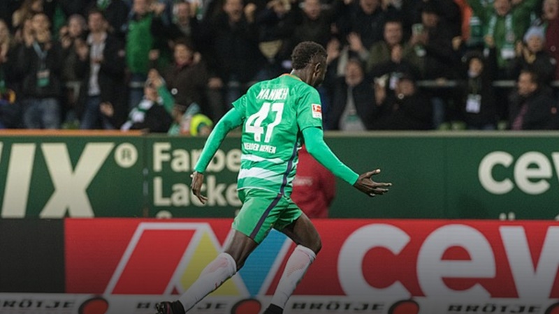 Manneh fugiu da guerra civil da G&acirc;mbia para fazer hist&oacute;ria na Bundesliga ap&oacute;s dois anos