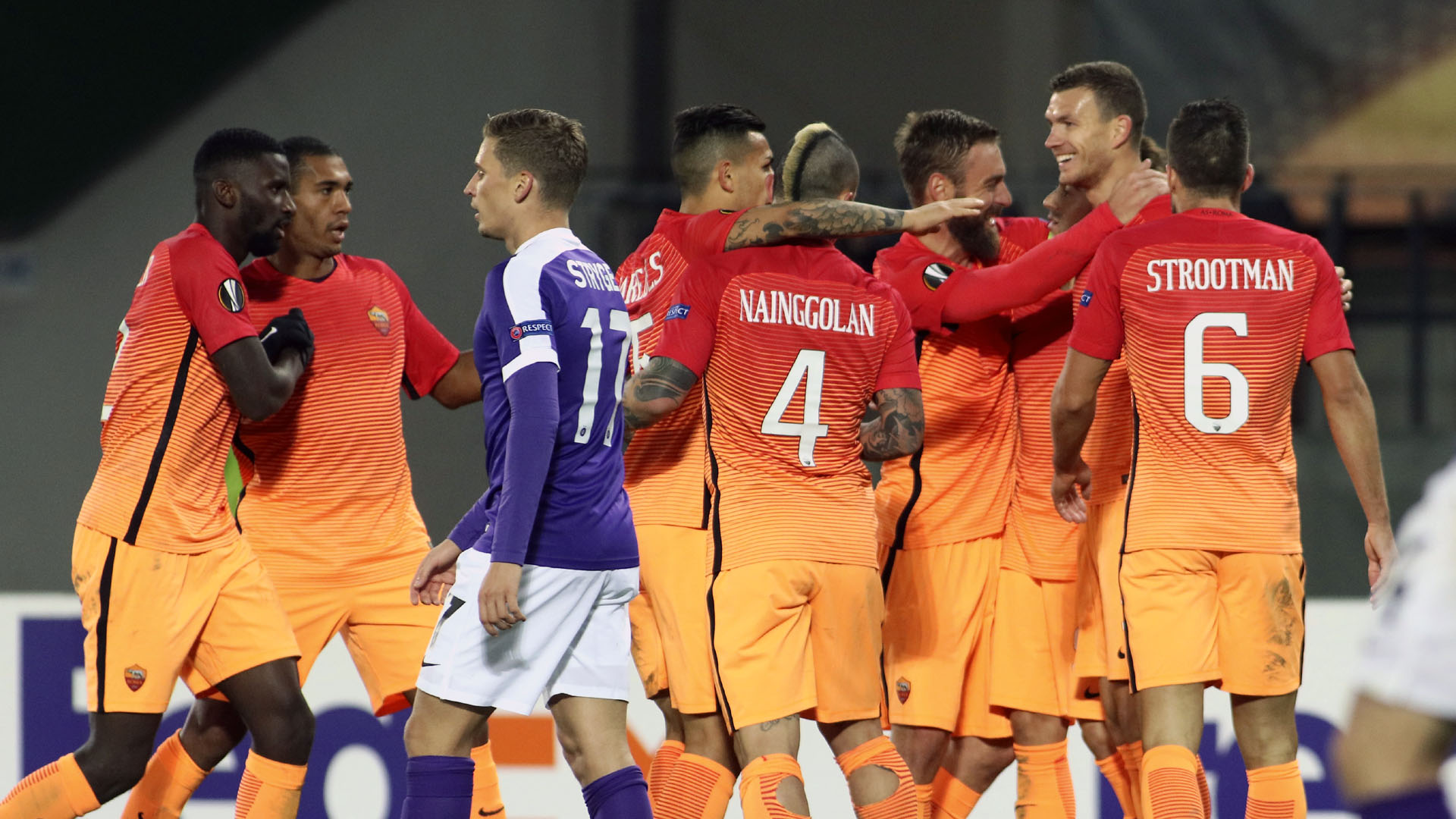 Desta vez a Roma n&atilde;o deu chance para o azar e tratou de amassar o Austria Viena